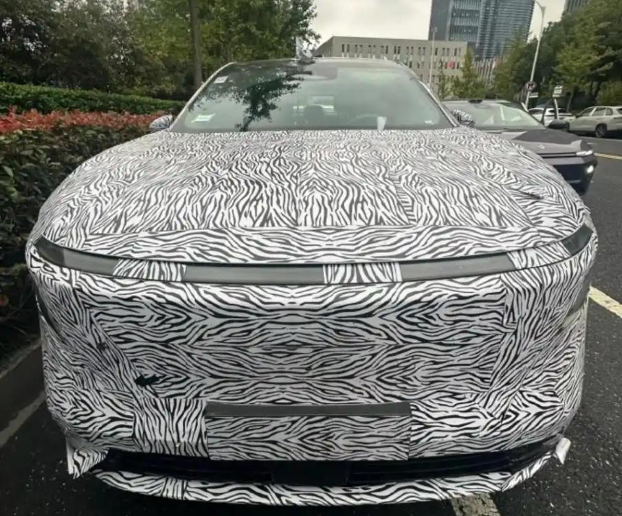 【或定位中大型纯电SUV，日产N8谍照曝光】今年下半年，日产在新能源方面最新动作