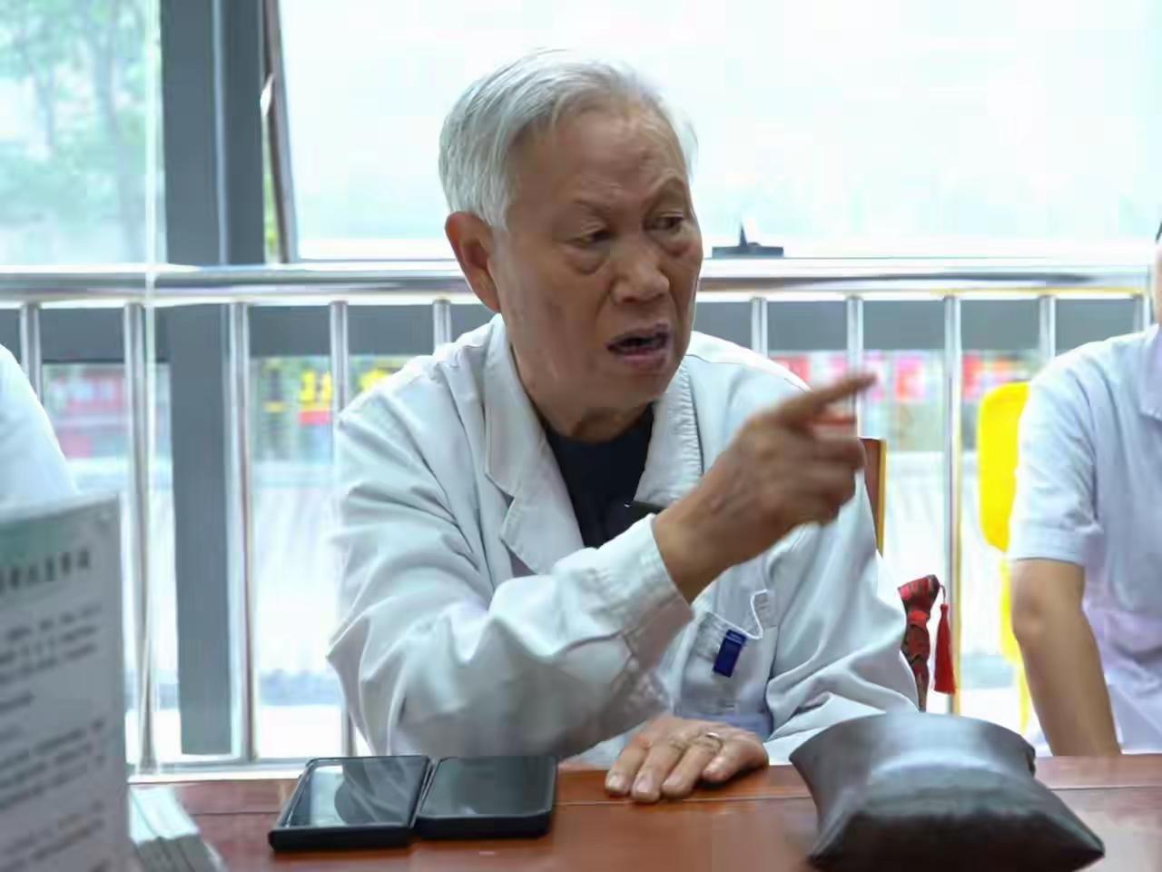皮肤科待久了，发现了一个规律——凡是皮肤病拖了好几年断不了根的，都有一个共同点：