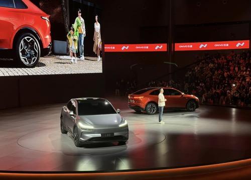 【乐道L60开订，同为中型SUV，配置不低，为何它能比ES6便宜近12万元？】
