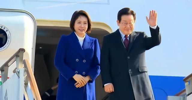 李在明其实是个狠人，当初为了反对尹锡悦，曾经在2023年绝食了24天，整整啊。最