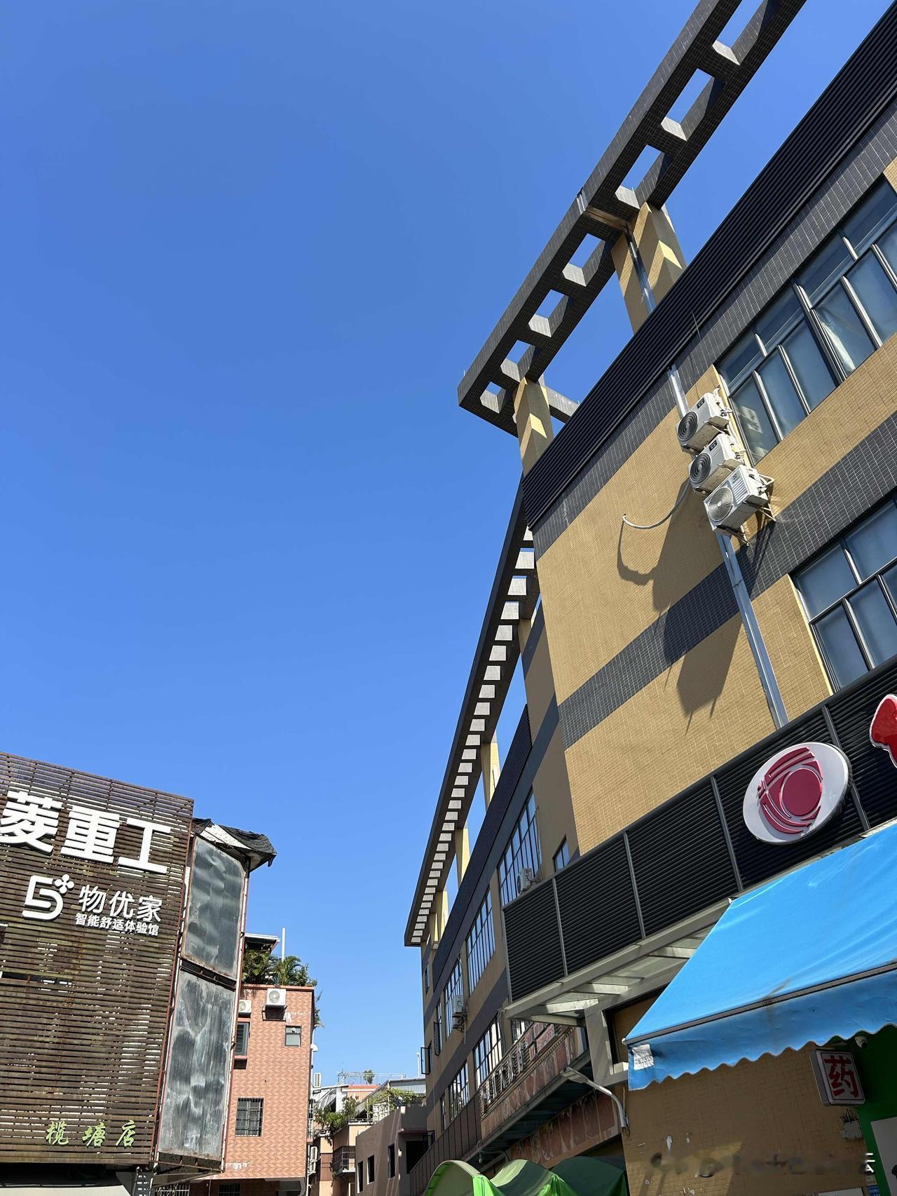 如果还有什么误会的话，

那就是没出社会的年轻人，对于这个社会现实的误会也许比我