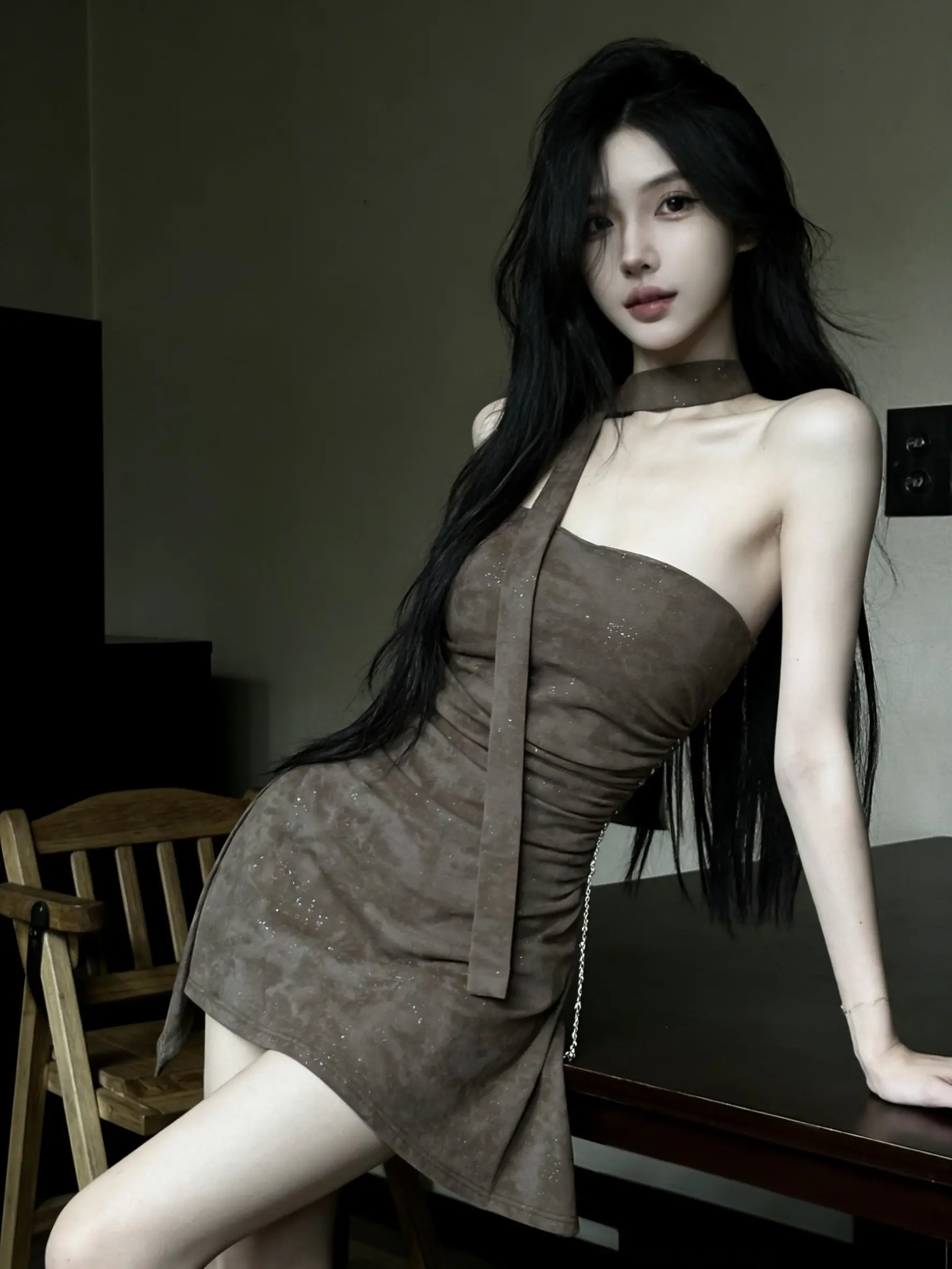 纯欲天花板 辣妹穿搭 抹胸穿搭 sexygirl 棕色连衣裙穿搭灵感