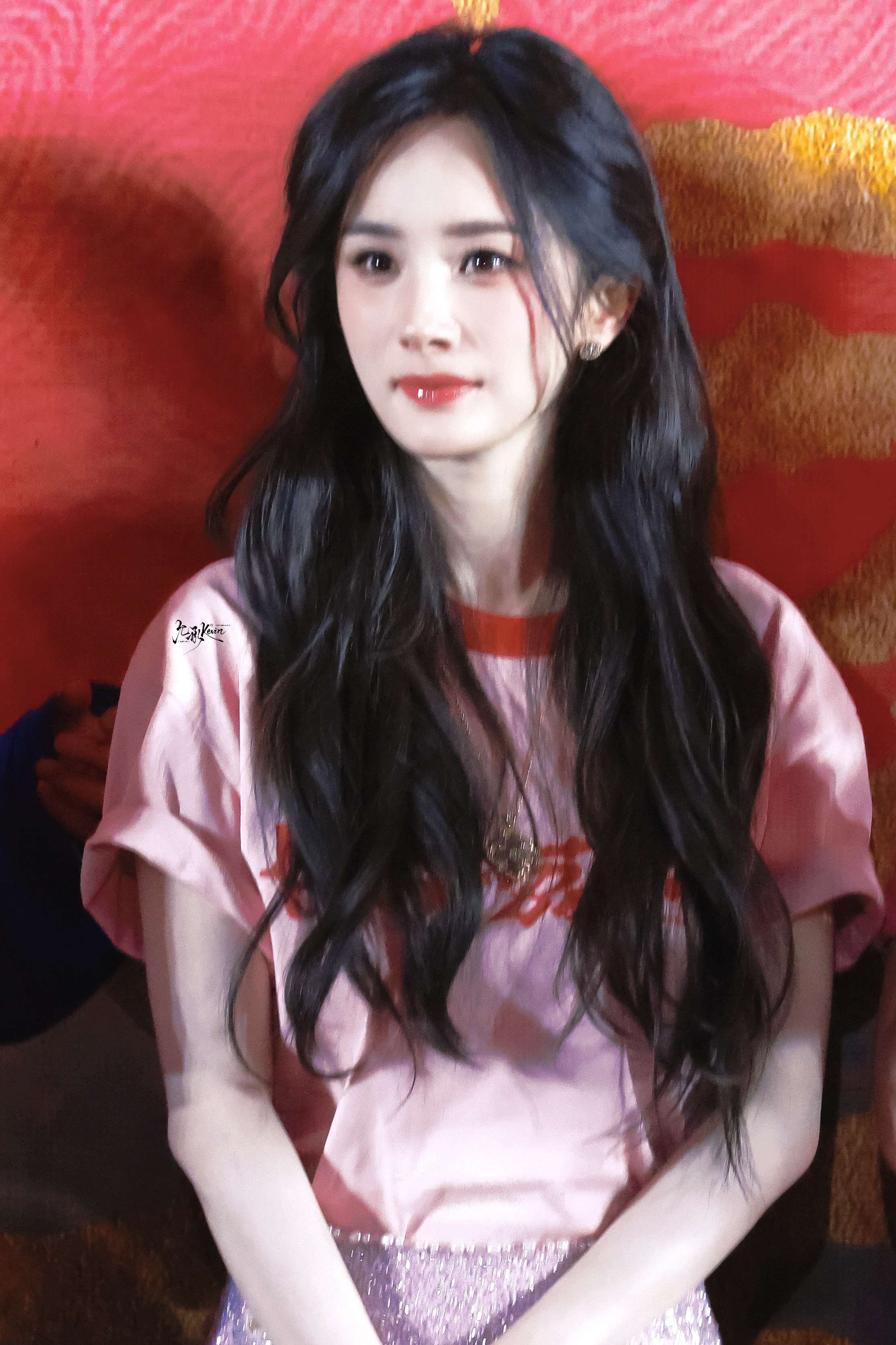 谁懂这张[泪]幂眼里有星星，谁懂[泪]杨幂路演现场跳舞了杨幂[超话]杨幂 ​​​