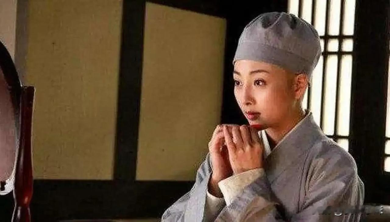 1196年，有人弹劾朱熹，说他偷偷纳了两个尼姑为妾。还说他的儿子去世多年，但是儿