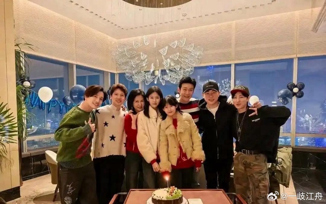 陆毅48岁生日聚会，这一屋子的颜值实力不得了！ ​​​