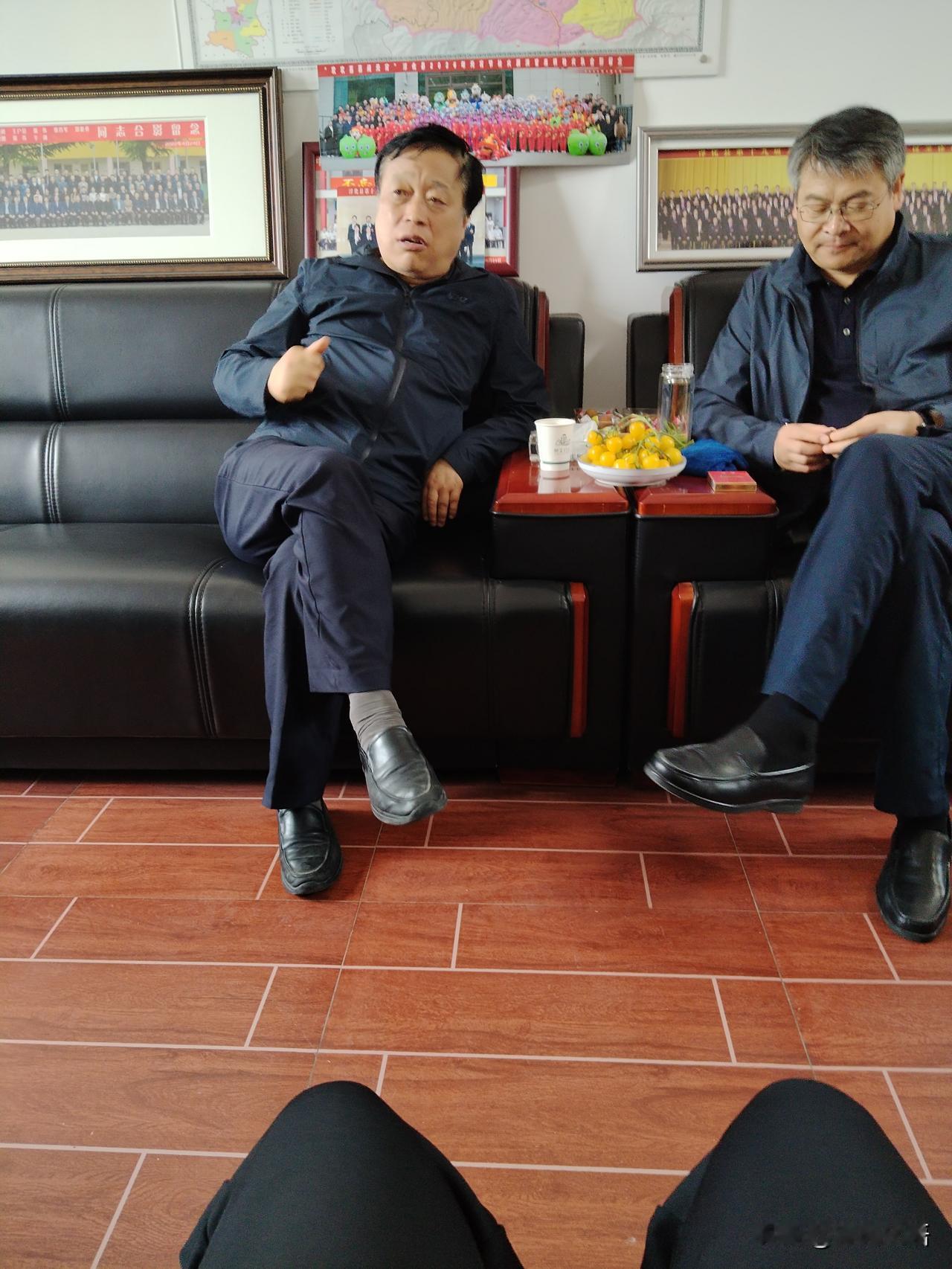 同性朋友你的交友标准是什么那就是用真心换真心付出多一些，在一起无拘无束不要斤斤计