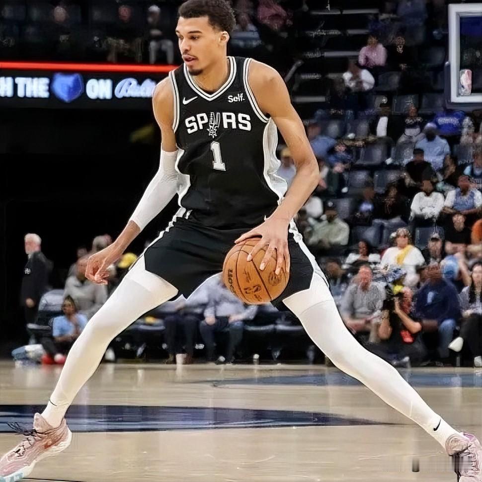 同届状元、探花，天差地别！
马刺111-98战胜开拓者，轻松取得开门红！文班亚马