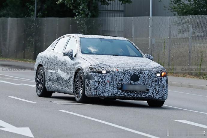 奔驰纯电C级将于年内发布豪华中型纯电党狂喜！奔驰纯电 C 级确认年内发布，基于 