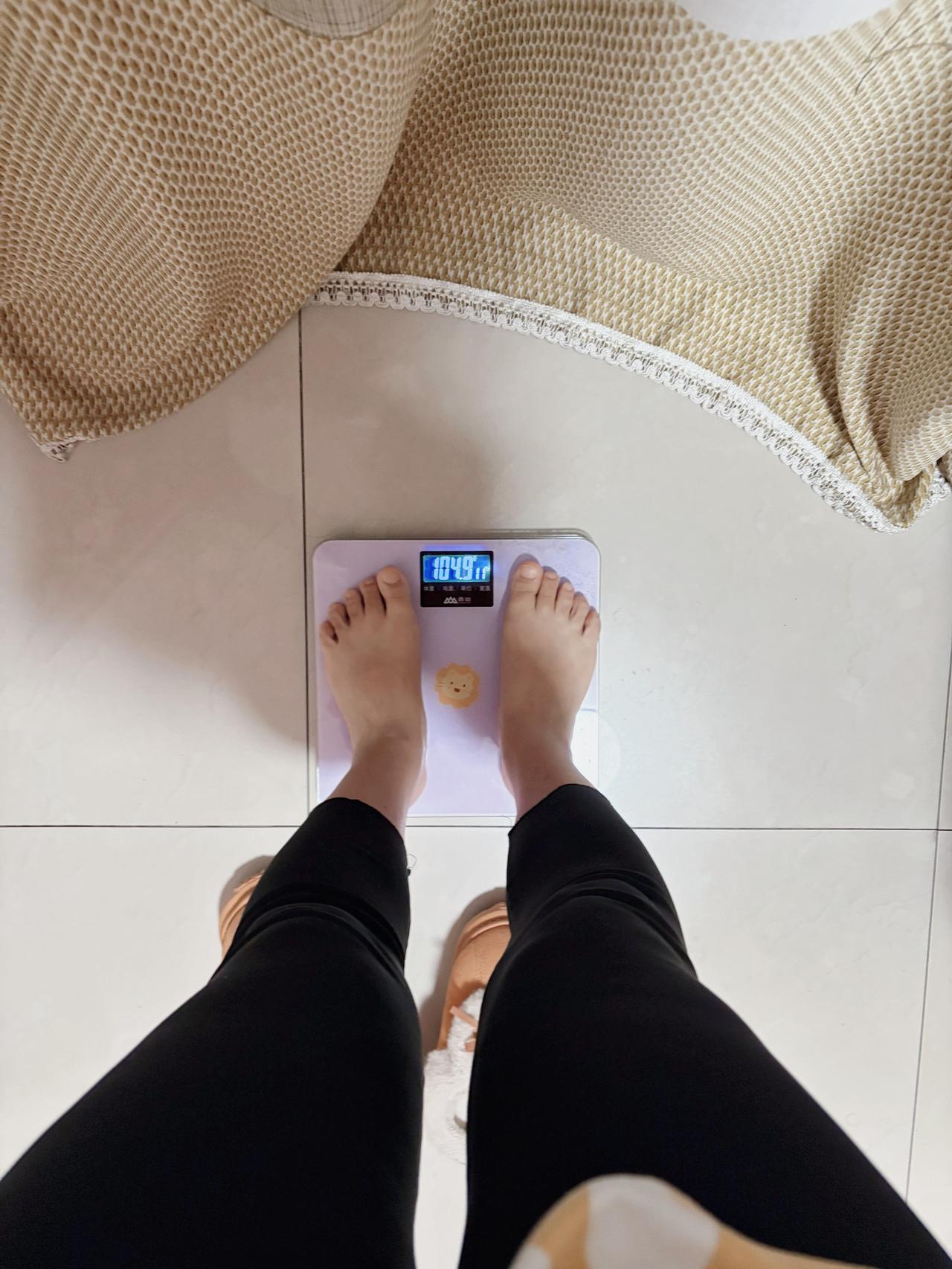 泪水打湿我的减脂餐，终于下105斤了，继续加油
今日减脂早餐：玉米+鸡蛋+干果+