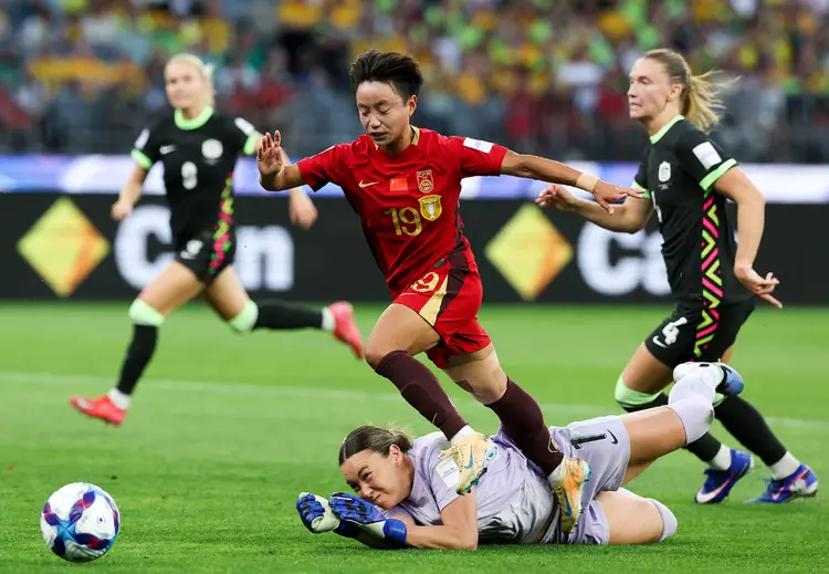 琳艳赛后落泪：因为霜姐踢不了我很想和大家进决赛，还是遗憾了~2026年女足亚洲杯