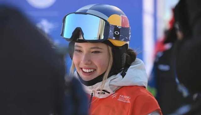 谷爱凌世界杯3站3冠  这辉煌的战绩无疑彰显了谷爱凌卓越天赋与不懈努力。每一站的