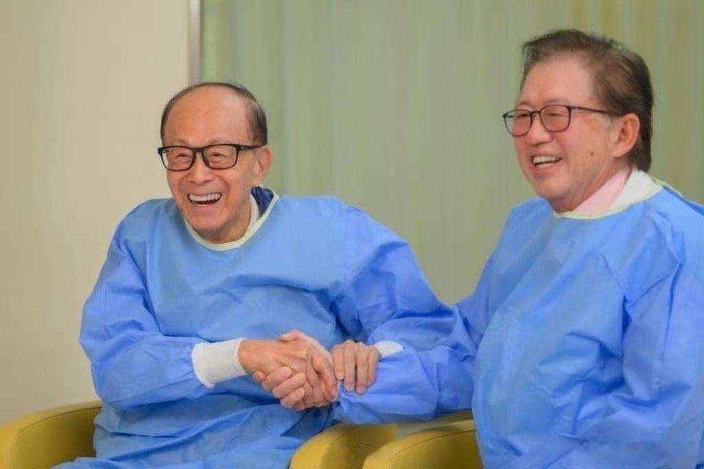 96岁李嘉诚访问香港养和医院，为其近期首露面。 ​​​