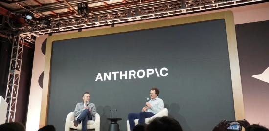 美国商务部长致信Anthropic 警告要限制顶级人工智能模型的使用范围 美国商