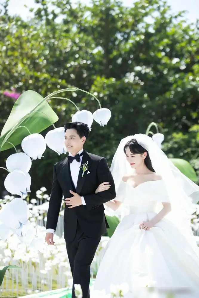 刘雨欣前夫 李濛 张檬和刘雨欣这事儿得掰扯清楚。2015年张檬被曝插足刘雨欣婚姻