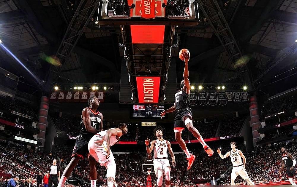 有种就站出来实名骂，别躲在背后发短信。骑士球员加时赛打输了还要嘴硬，惹得前主帅比