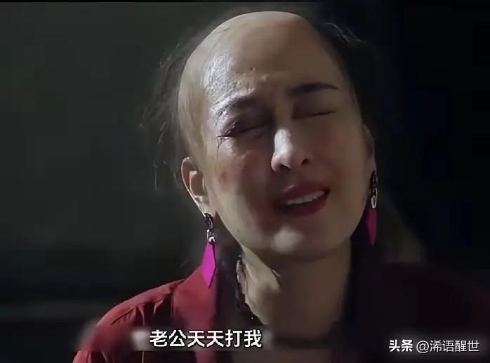 这就是娱乐圈赤裸裸的现实。
马苏当年手握金鹰、白玉兰两项大奖，是实打实的实力派视