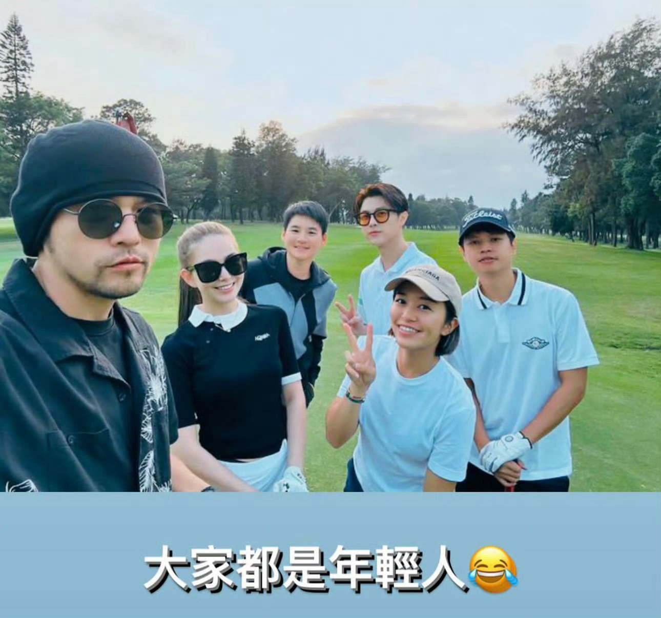 又是带老婆打高尔夫的一天~ 