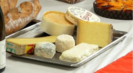 中方不再留情面，马克龙没接住的善意，成了砸向法国的反制重拳。
 
中方这一次是真