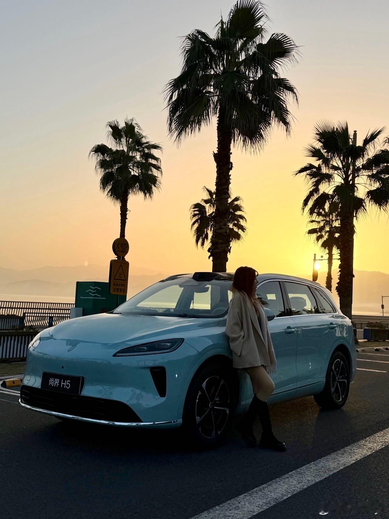 辅助驾驶确实方便，今天开着尚界H5从宁波东钱湖开回上海，全程200多公里，大半都