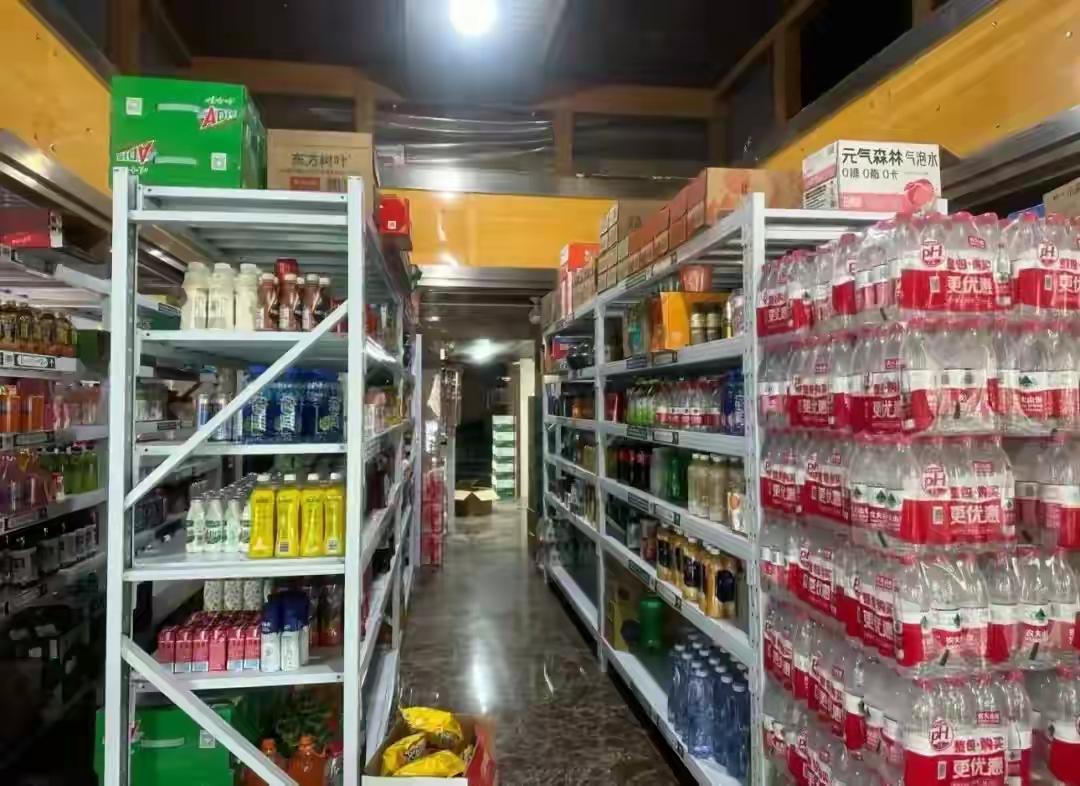 【夫妻实体店】
何去何从？
闪购，加大送货力度，缩短送货时间，真金白银的补贴，让