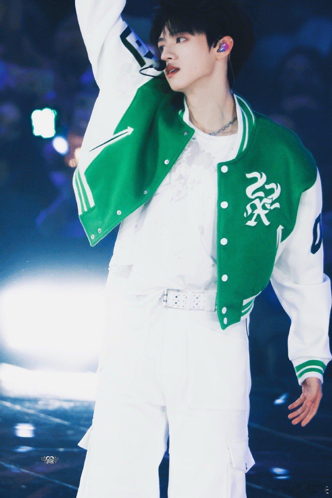 朱志鑫粉丝破1000万全新里程碑解锁！朱志鑫微博粉丝最先突破千万一路沉淀成长，在