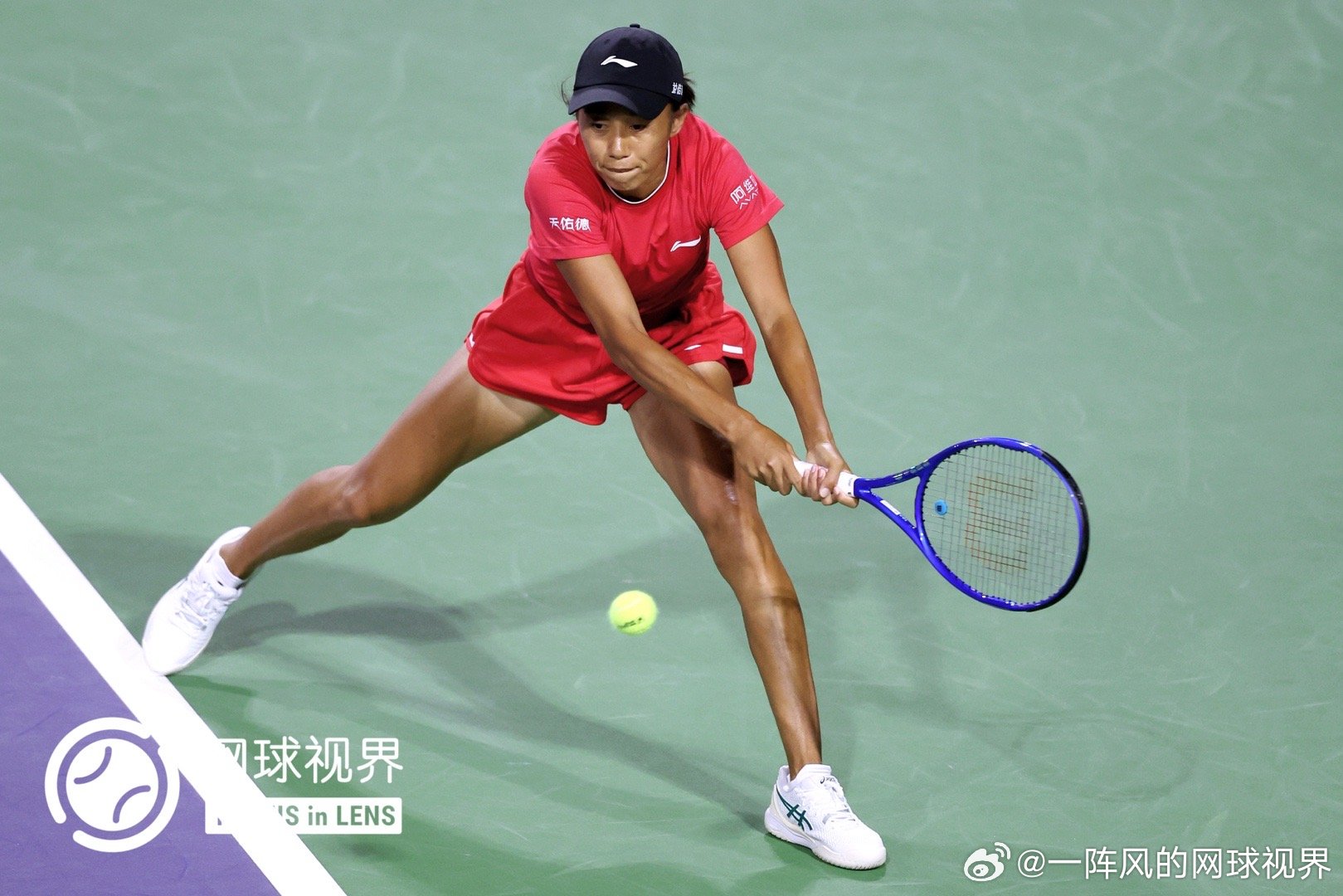 3-6、2-6不敌雅斯特雷姆斯卡，张帅止步印第安维尔斯赛首轮。比赛开始时已经是晚