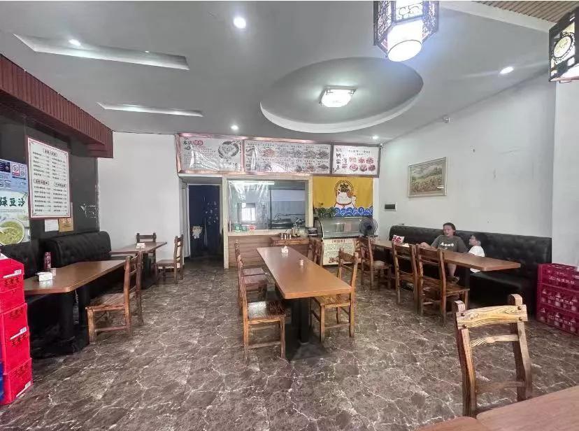 一个人开面馆月挣五千的生意还能做下去吗
一个人开这个店6年了，生意好的时候一个人