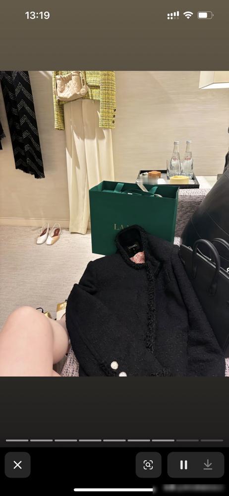 一句“爱你”，男友连夜清空账号跑了，她自己通宵删评论删到手软。
网红楚玲这操作