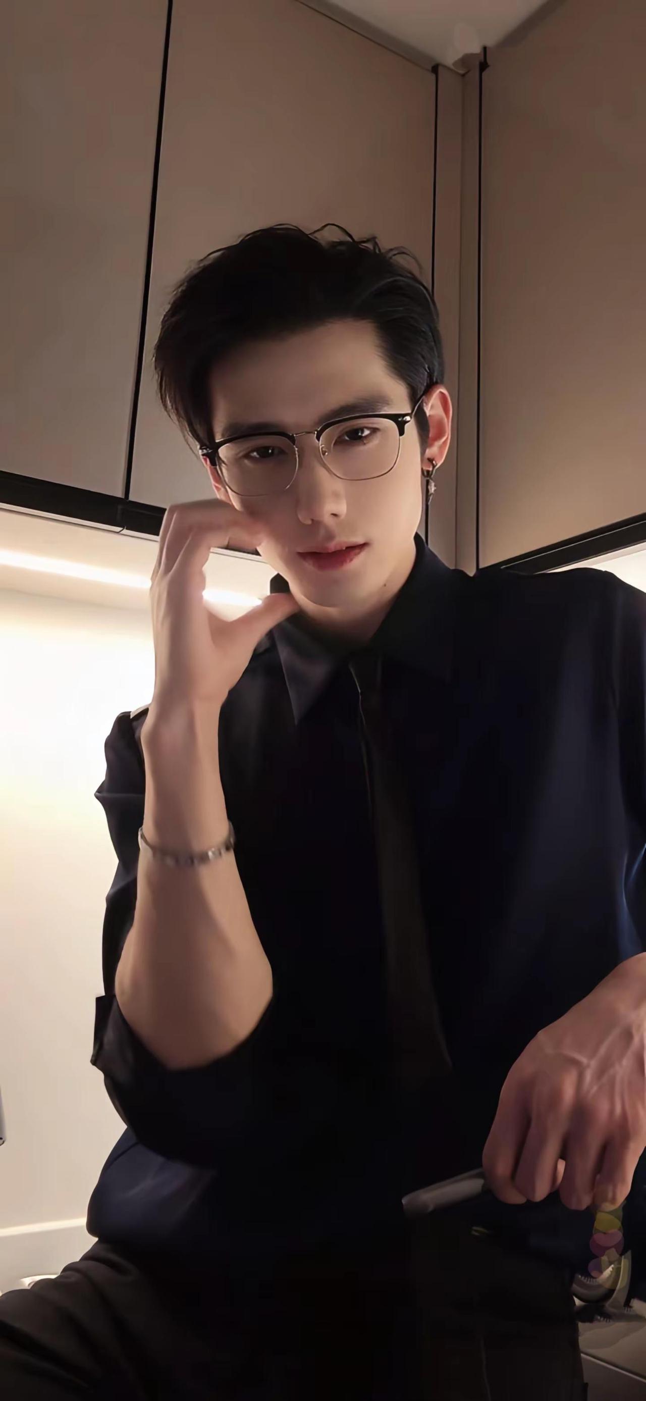 今天我是蓝色巧克力，乖巧刻苦又努力 撕漫男 屋里超哥 a爆了