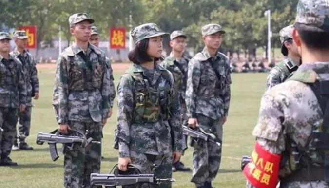 2019年，云南668分女孩李盈，选择国防科技大学，不料最终因1分之差，与国防科