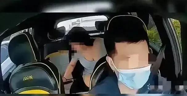 四川icon女子网约车内排泄，司机曝出3大细节，女子恐将社会性死亡
 
5月27