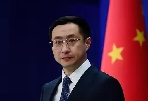 中国外交部回应了！两名远赴乌克兰战场为俄军作战的中国公民，已被关押整整一年。外界