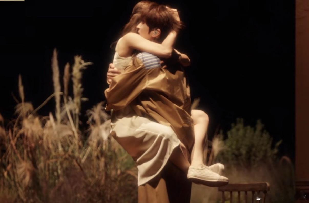 张远否认与王霏霏恋情你别说你还真别说，张远王霏霏这俩人真的很般配哎，两个人有想发