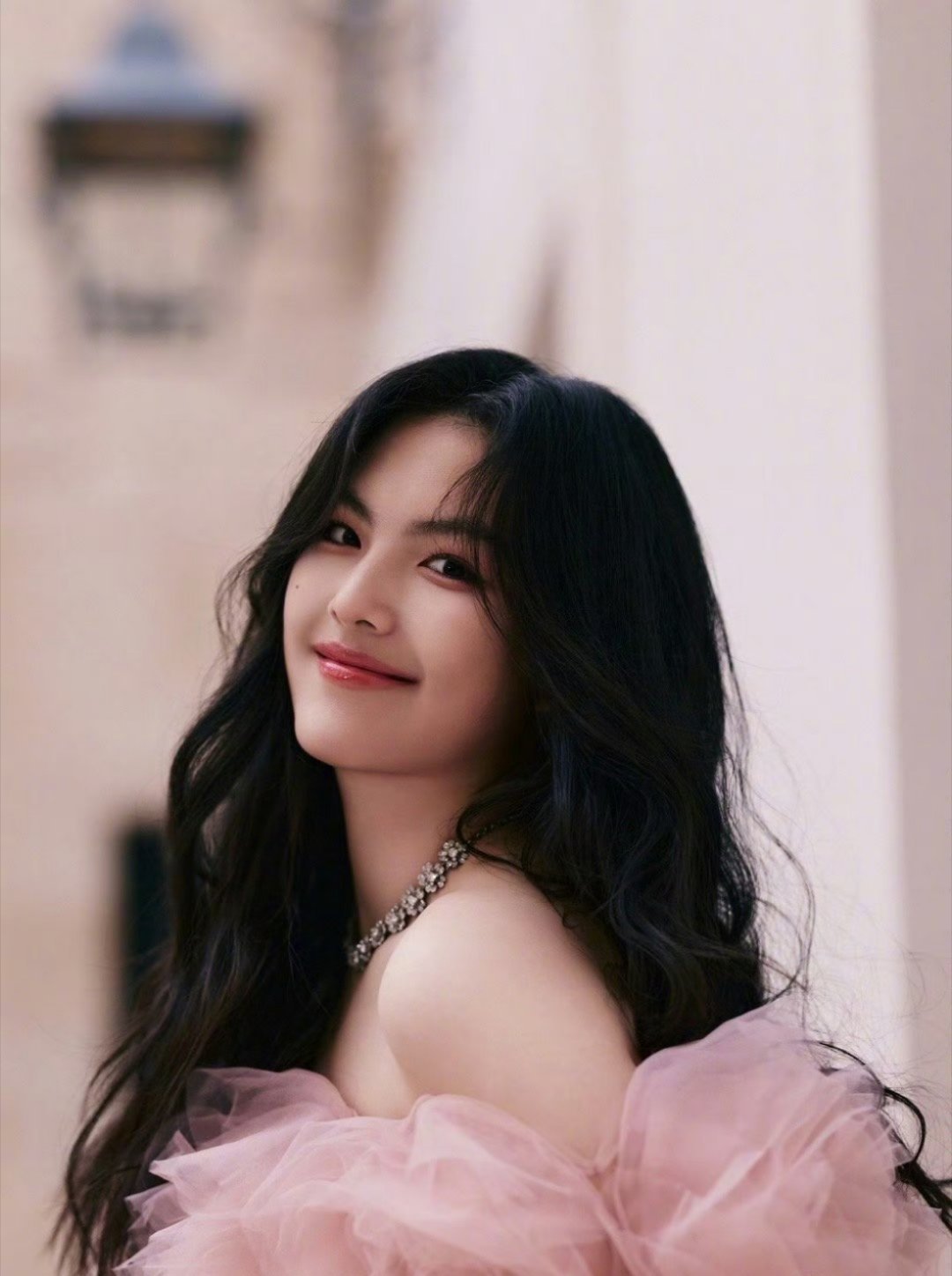 王诗龄获国际青少年绘画大赛金奖确实画得挺好的呀，恭喜妹妹！棒棒哒～ ​​​