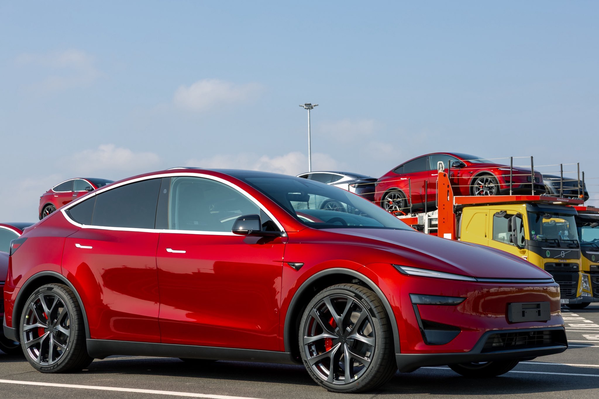 特斯拉柏林工厂正在全力出货高性能版Model Y ​​​