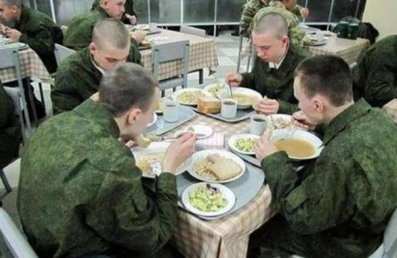 俄军退5000箱中国泡面，理由笑喷：战斗民族怕辣？
 
1994年的中俄贸易圈，