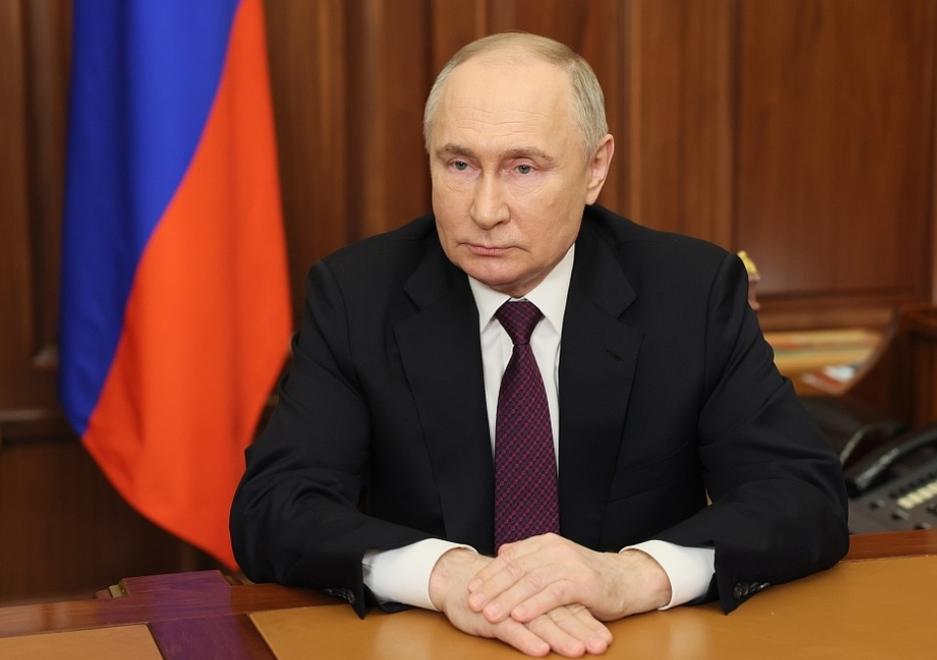 局势彻底升级！普京当众撂狠话：敢打俄本土，成倍奉还
打了这么久的俄乌冲突，看似战