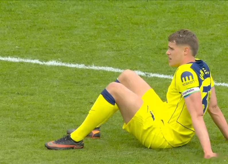 【桑德兰1比0热刺，看完全场的同学们来个四字成语！】英超