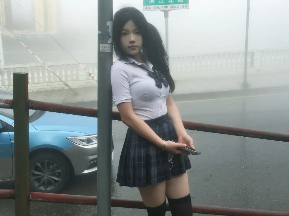 你说爱我时左眼第十三根睫毛动了 你在说谎