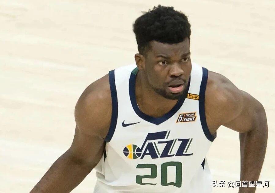 广东宏远队正准备签下阿祖布伊克这个213蓝领大外援。
阿祖布伊克曾经的NBA首轮