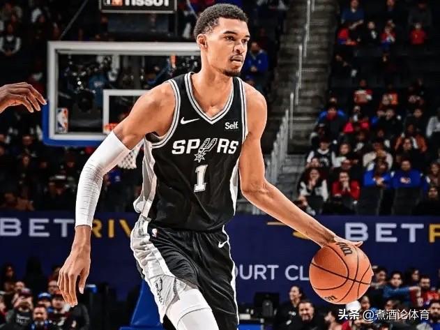 文班亚马确实是那种一眼就能看出“未来会成巨星”的胚子，甚至不只是球星，是能定义一