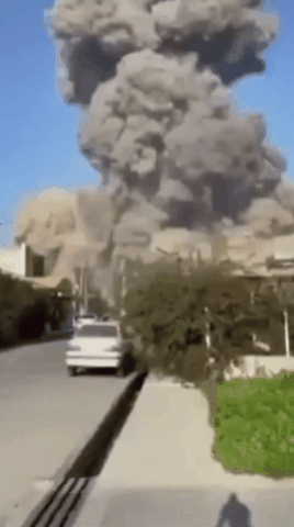 伊朗西南部德兹富勒的瓦赫达提空军基地（又称第四战术战斗机基地）遭到以色列/美国联