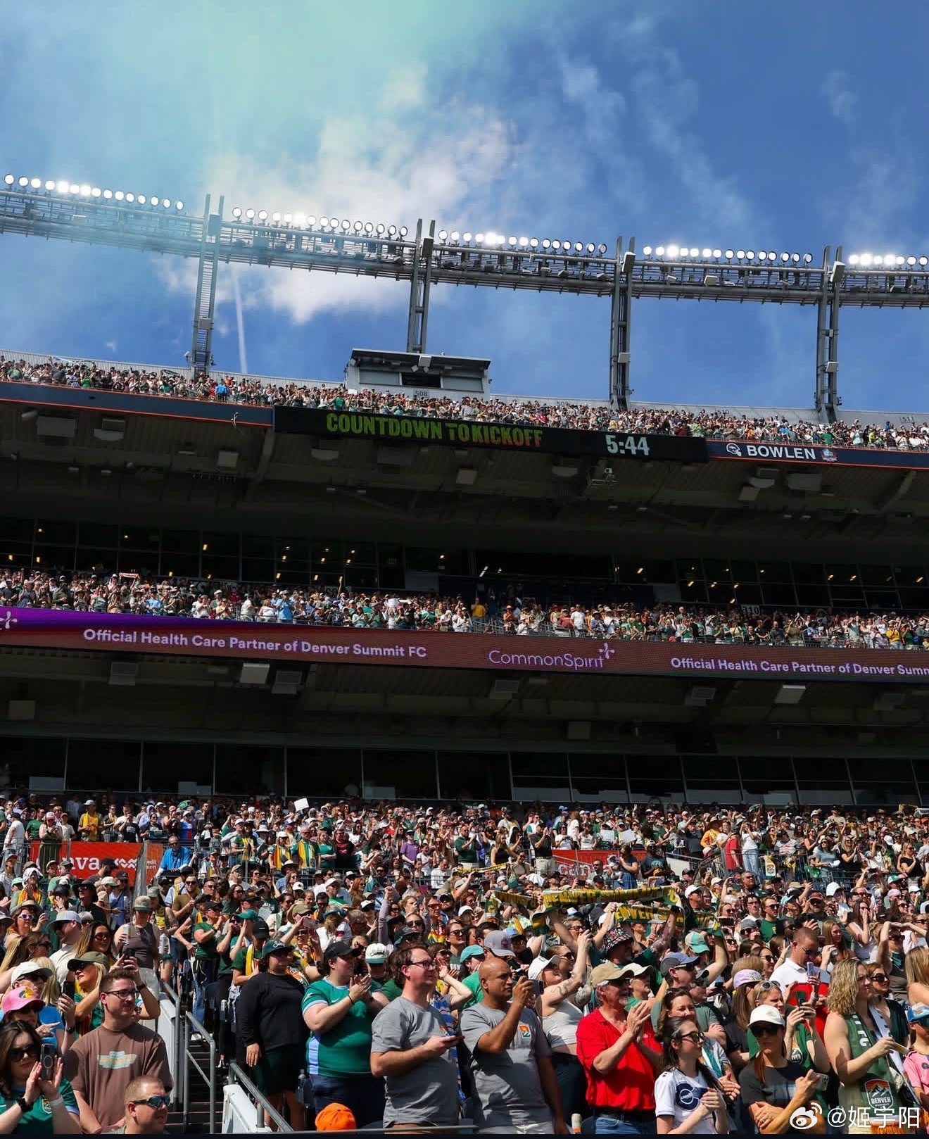 就在昨天，美国女足职业联赛 NWSL 的历史最高上座纪录被刷新！总共有 6300