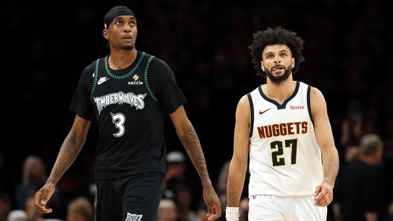 【🔥逆袭奇迹！残阵森林狼逆转掘金，挺进次轮🏀】在今天的NBA季后赛中，森林狼