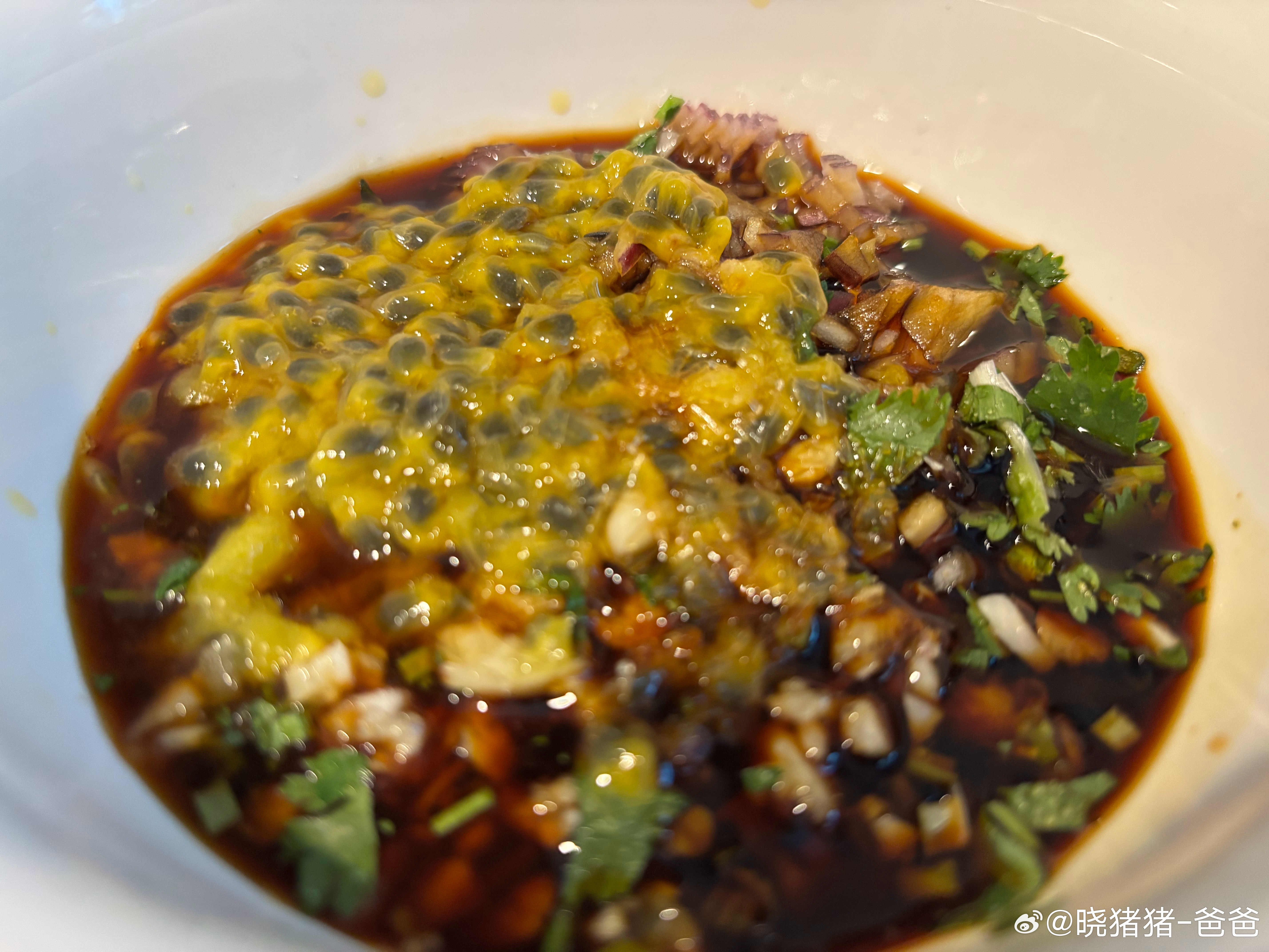 蘸料教程：网页链接。极度适合夏天的一款蘸水，可蘸白切鸡肉、白切牛肉、白切猪肉等等