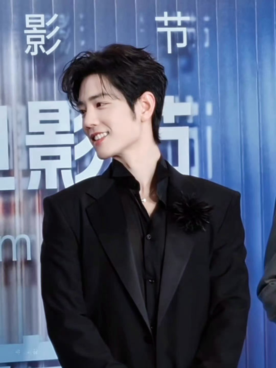 纯生图帅成这样啥意思到底 