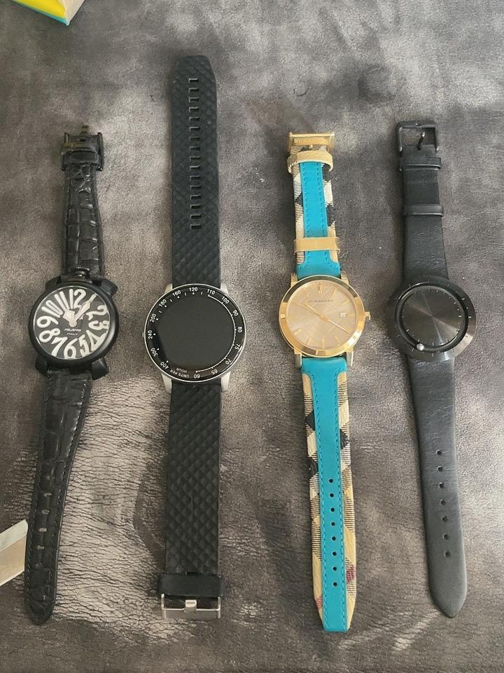 今天在广州鬼市花了30块钱淘了只块手表；这些手表我都没见过，不过感觉挺有创意的，