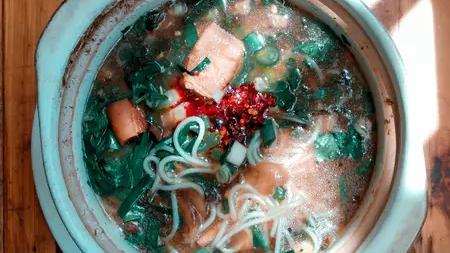 🔥老昆明的甜与暖，藏在烟火里
 老昆明的美好，从不是轰轰烈烈，而是藏在日常的朴