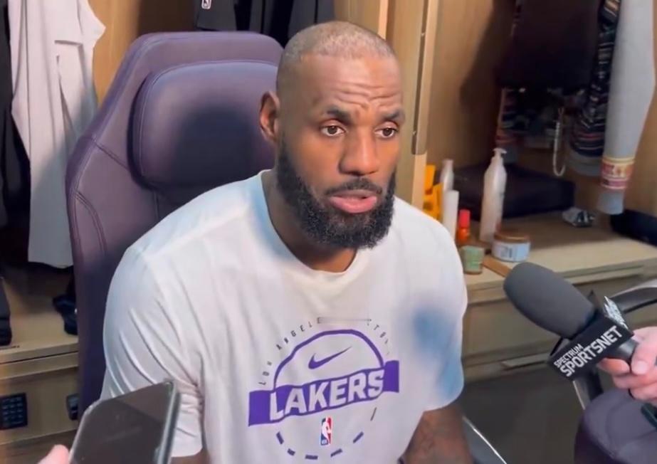 詹姆斯：“我正努力在比赛中保持稳定，并追求极高的效率。” 