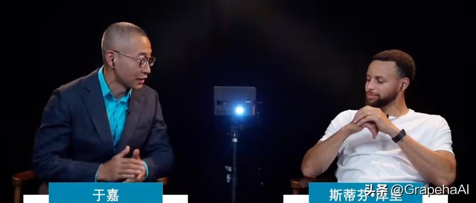 库里在中国行期间，接受了央视主持人于嘉的专访。

谈及17年和18年的FMVP，